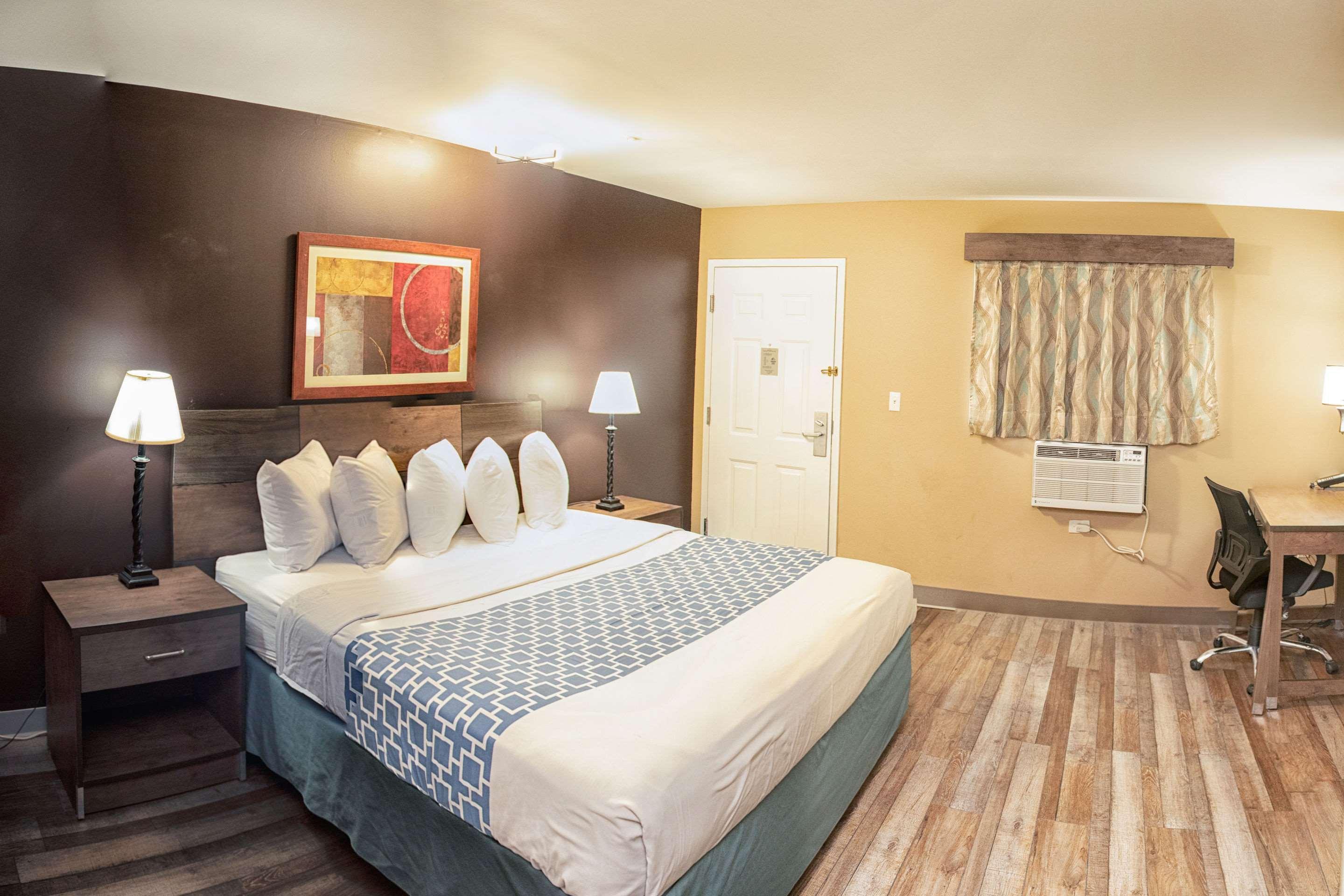 Suburban Studios Charlotte-Ballantyne Luaran gambar
