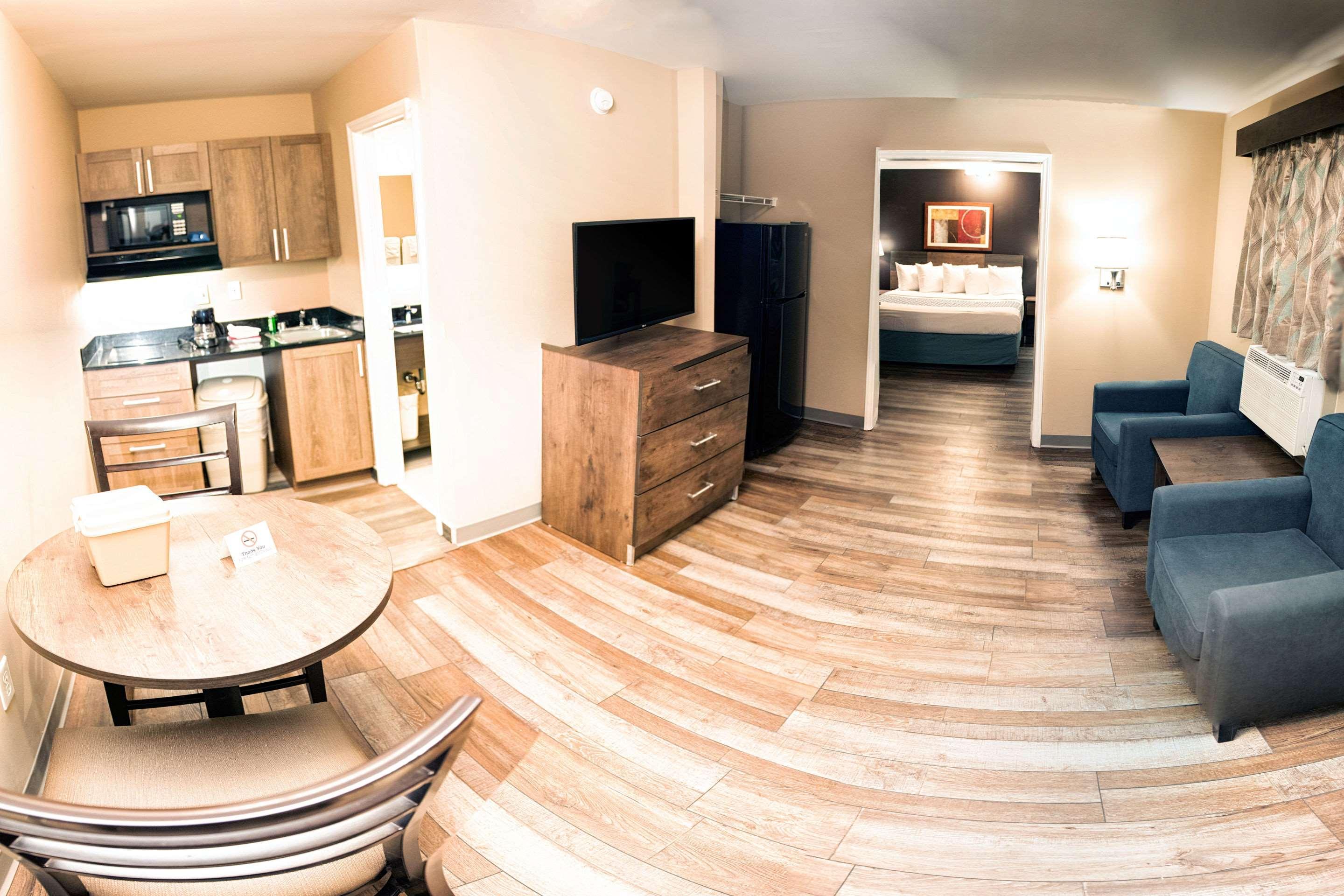 Suburban Studios Charlotte-Ballantyne Luaran gambar