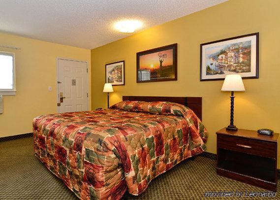 Suburban Studios Charlotte-Ballantyne Bilik gambar