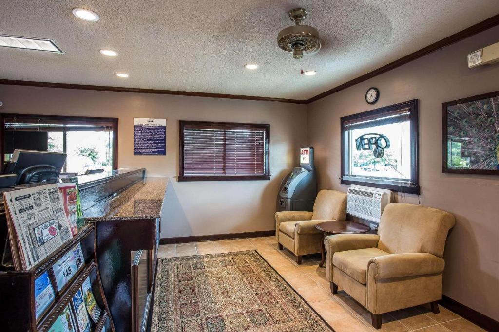 Suburban Studios Charlotte-Ballantyne Luaran gambar