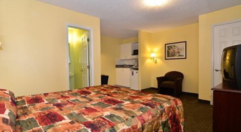 Suburban Studios Charlotte-Ballantyne Bilik gambar