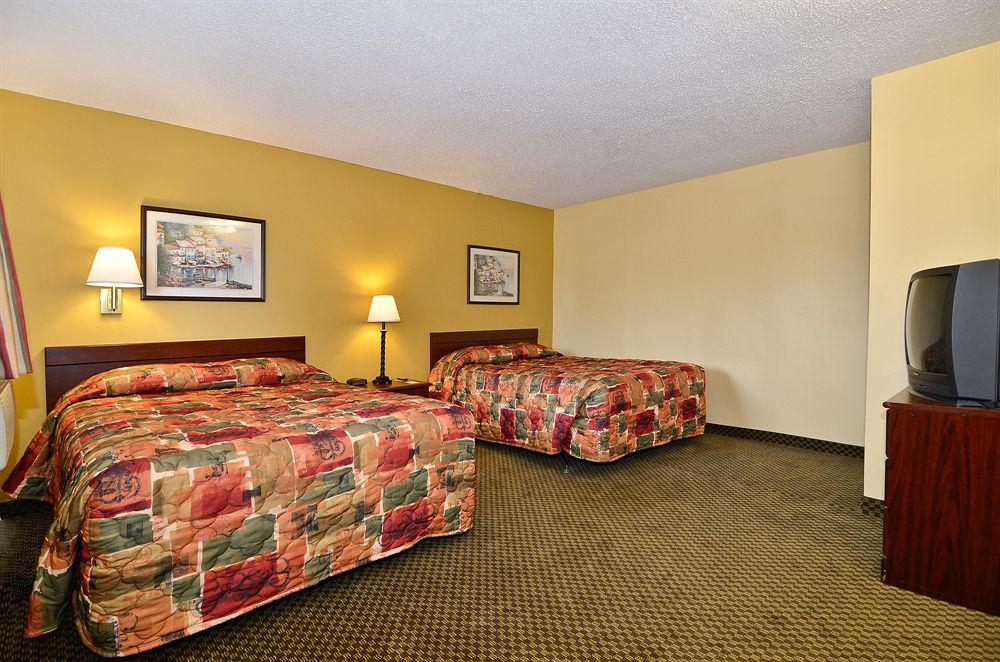 Suburban Studios Charlotte-Ballantyne Luaran gambar