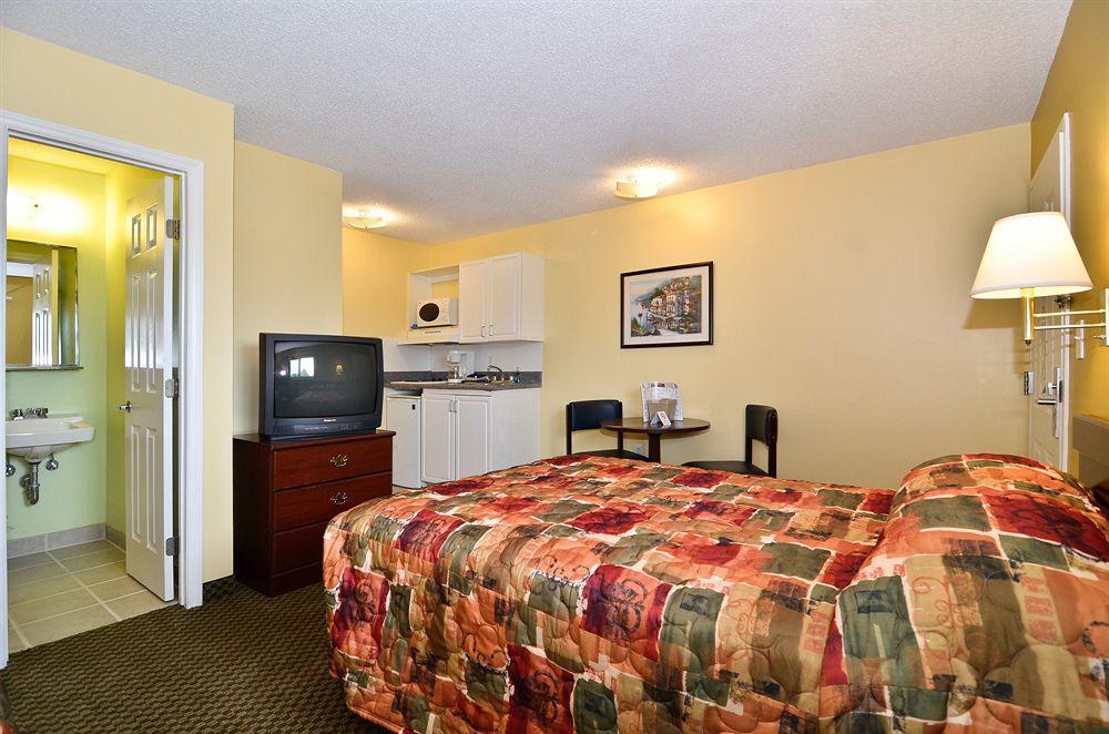 Suburban Studios Charlotte-Ballantyne Luaran gambar