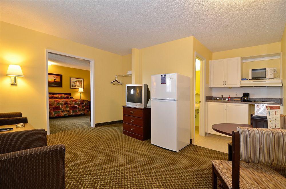 Suburban Studios Charlotte-Ballantyne Luaran gambar